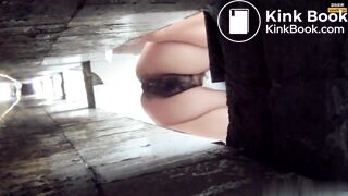 Girl Chinese pooping pis toilet.FT_011