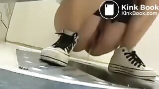 China's girl poop.MT_028