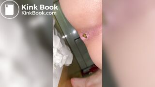Close-up amateur scat video 8