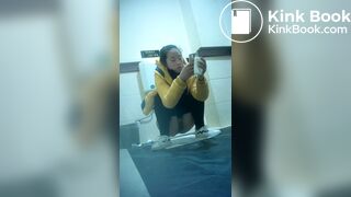 Asia girl toilet scat 01