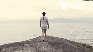 SHITTING IN COMMERCIAL (INEDIT)