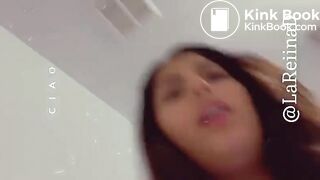 Latina with thick booty taking a dump