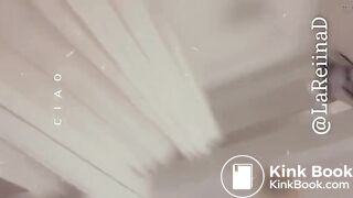 Latina with thick booty taking a dump