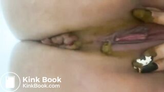 Fingering shitty asshole