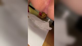 Close-up amateur scat video 5