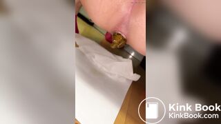 Close-up amateur scat video 5