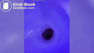 Thai girl selfie shit in toilet - video 2