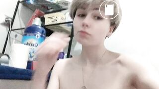 Hot Polish blonde shitting for you
