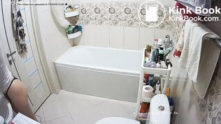 Woman pooping in Toilet 294