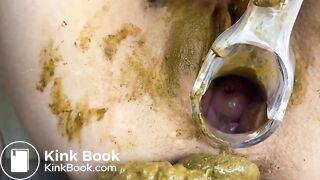 Shit filled pussy - video 3