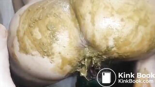 Hairy pussy with shitty prolapse and piss