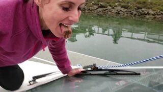 Using a slut to clean the bird poop