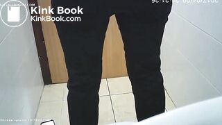 Milf caught shitting