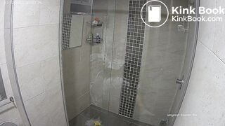 Woman pooping in Toilet 289