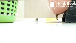 Poor constipated lady