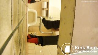 Candid filming of real toilet diarrhea and pulling pant