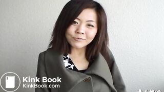 Woman pooping - video 36