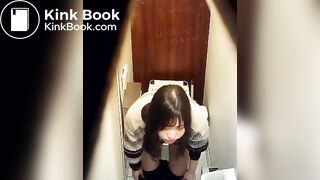 Girl toilet poop constipation