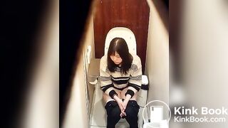 Girl toilet poop constipation