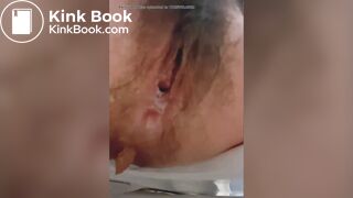 Japanese twitter girl pooping