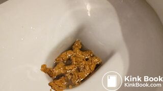 Hot girl pooping.
