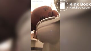 Pawg Teacher taking a shit