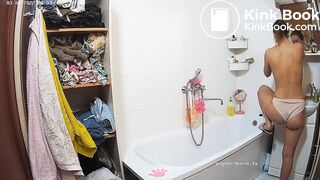 Woman pooping in Toilet 243