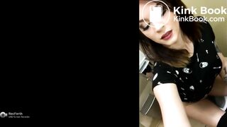 Sexy Girl Pooping on the Toilet