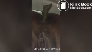 Slim light skin chick quick poop