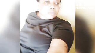 Black hoe shitting herself