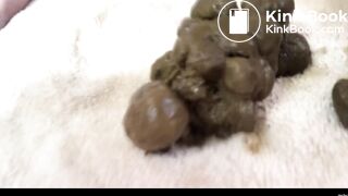 Granny Pooping And Smell Her Own Poo