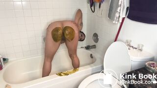 Milf Spraying Shit all Over the Bathtub
