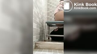 Chinese Femdom scat worship - video 22