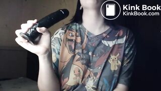 Swallows big brown load without a problem