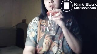 Swallows big brown load without a problem