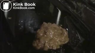 Queen take big dump and smeart all of her