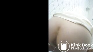 asian girl toilet poop