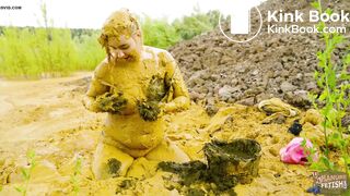 Orgasm in mud and manure