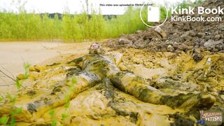 Orgasm in mud and manure