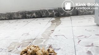 Pooping - video 403