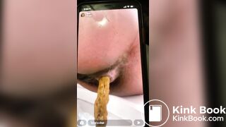 Toni Long Island Thot taking a quick shit