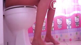 Great toilet pooping fart at begin