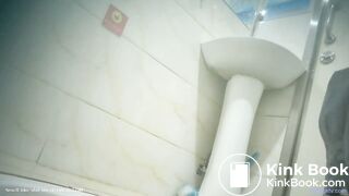 random girl pee poop - video 40