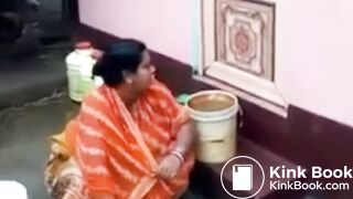 Pissed off Desi Bhabi Shitting