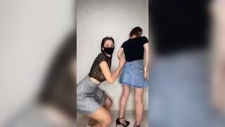 Girlfriends Pooping Together