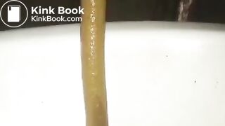 Asian girl shitting - video 10