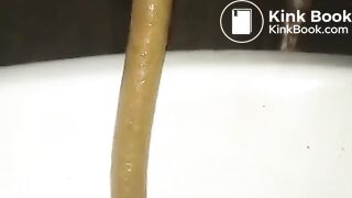 Asian girl shitting - video 10