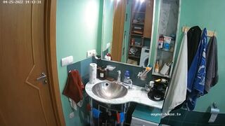 Woman pooping in Toilet 231