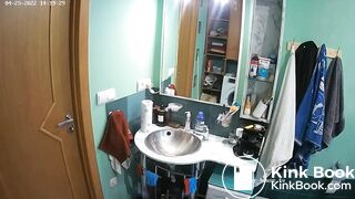 Woman pooping in Toilet 231