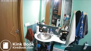 Woman pooping in Toilet 231